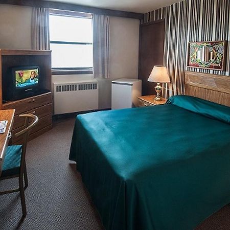 Curtis Gordon Motor Hotel Виннипег Номер фото